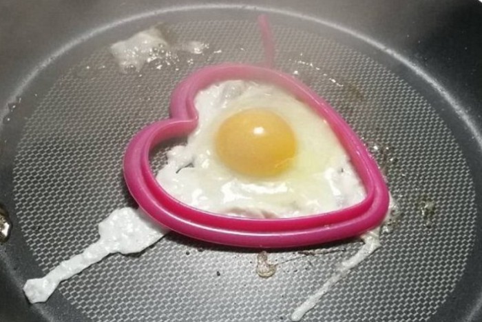 20 кулинарных катастроф безнадежных романтиков (фото)