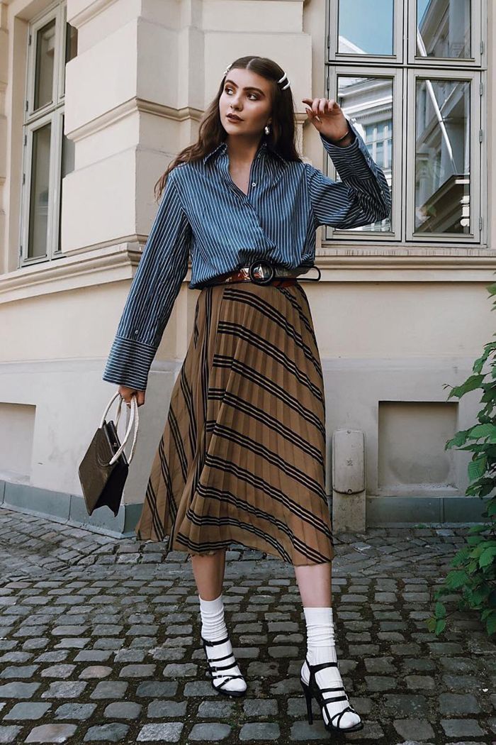 Юбки и платья А-образной формы от талии