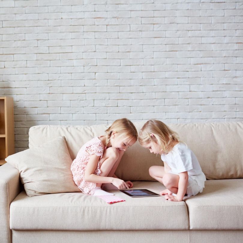 дети и планшет