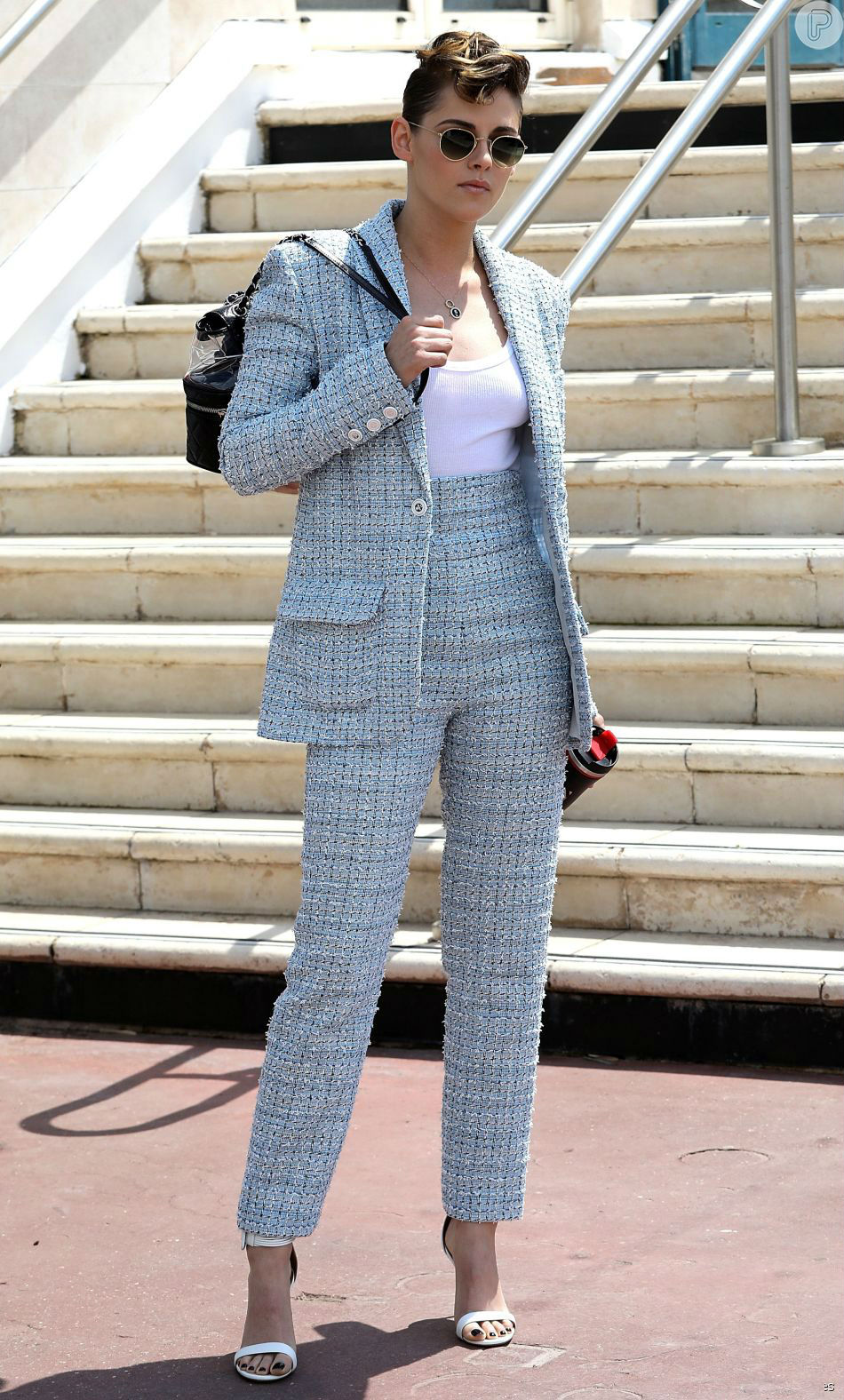 /storage/shares/uploads/files/2604879-kristen-stewart-usou-um-macacao-azul-cel-950x0-3%281%29.jpg