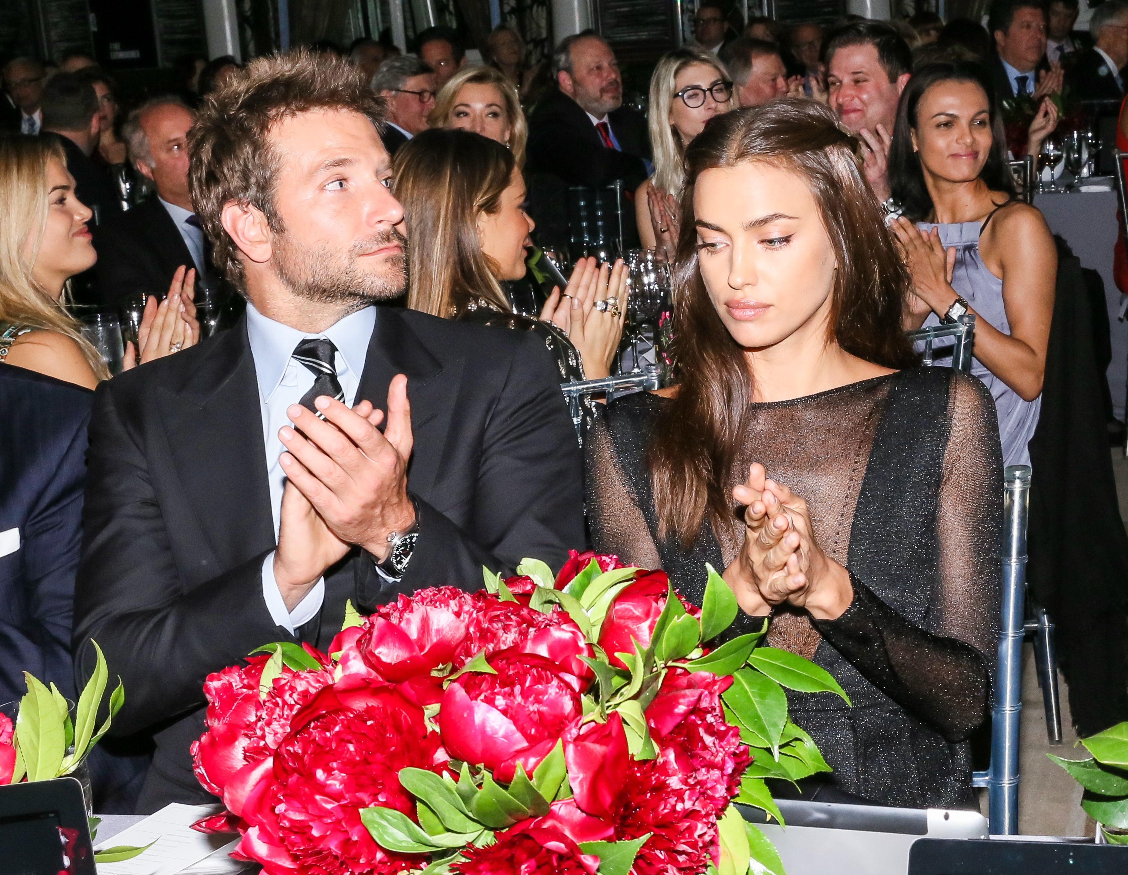 Почему шейк. Bradley Cooper and Irina Shayk.