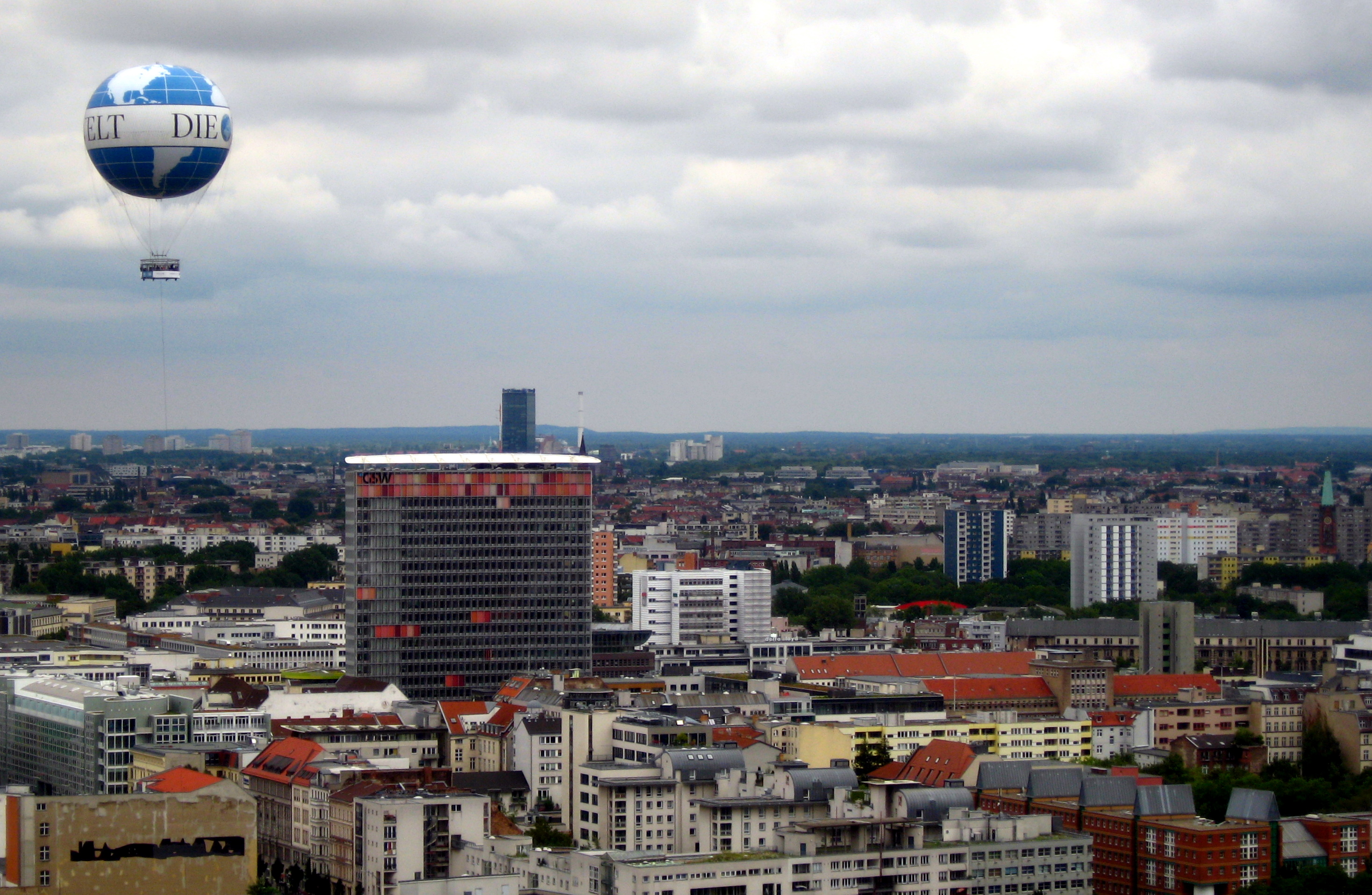 /storage/shares/uploads/files/DW_over_Berlin_2011_ubt.jpg
