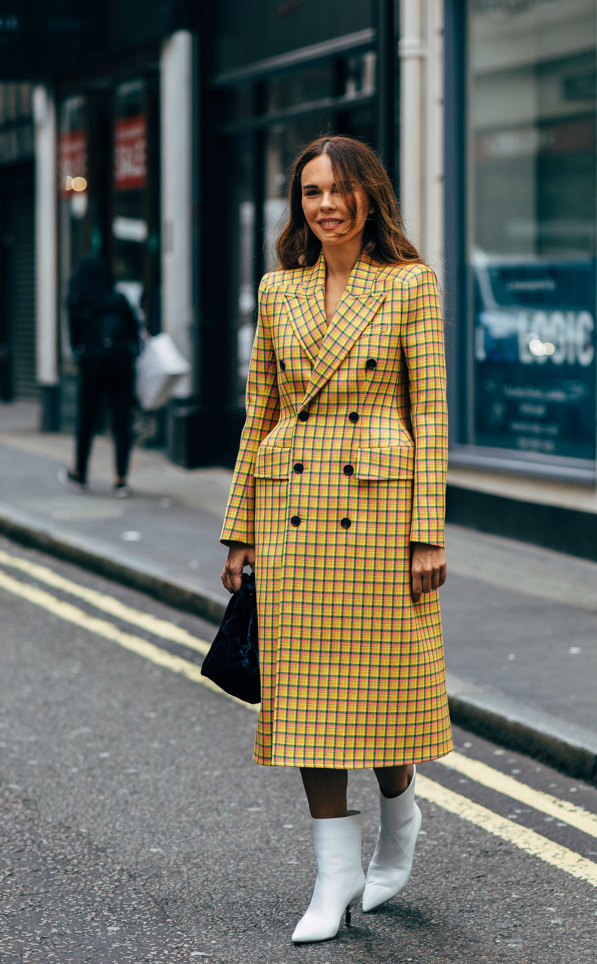 /storage/shares/uploads/files/Evangelie-Smyrniotaki-by-STYLEDUMONDE-Street-Style-Fashion-Photography20180916_48A6188.jpg