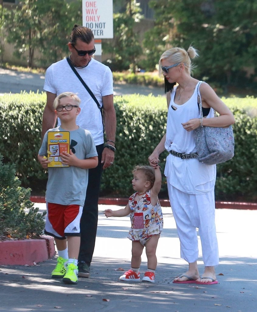 /storage/shares/uploads/files/Gwen%2BStefani%2BGwen%2BStefani%2BKids%2BTake%2BDad%2BGavin%2BkCIVDgrINj_x.jpg