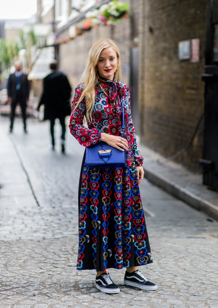 /storage/shares/uploads/files/Long-Sleeve-Floral-Dress-Matching-Purse.jpg