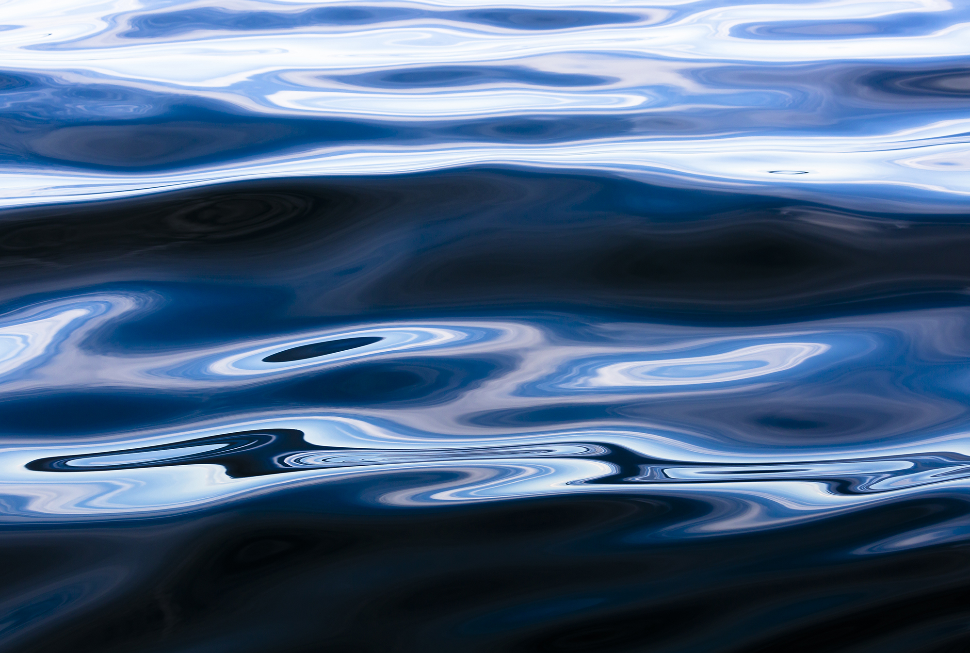/storage/shares/uploads/files/Pantone-Color-2020-classic-blue-3.jpg