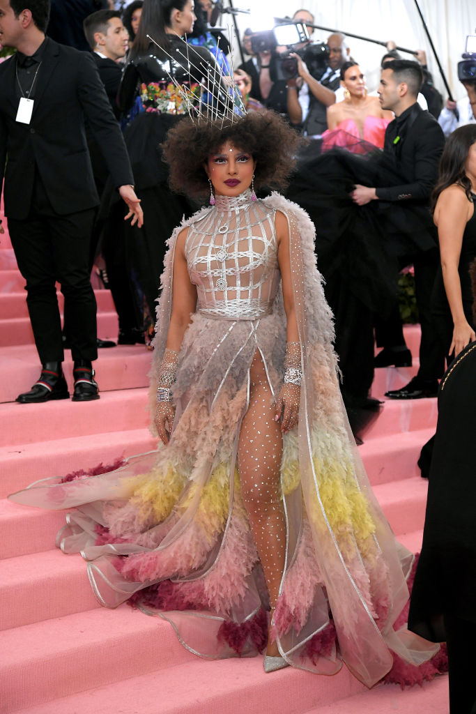 /storage/shares/uploads/files/Priyanka%20Chopra%285%29.jpg