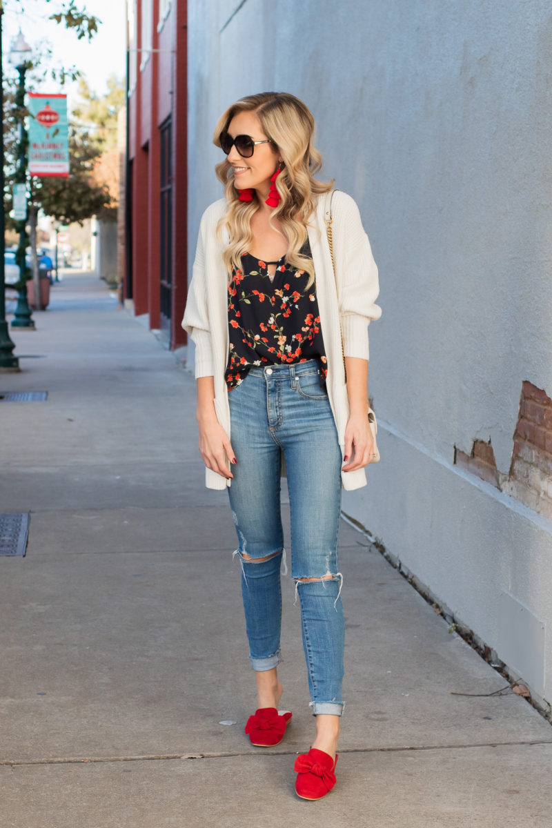 /storage/shares/uploads/files/Red-Mules-Floral-Top-Blog-800x1200.jpg