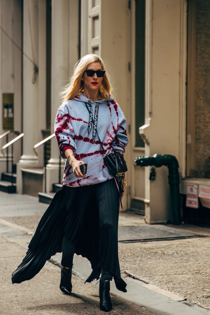 /storage/shares/uploads/files/Rule-2-Balance-Oversize-Hoodies-Feminine-Silhouettes-Like-Flowy-Skirt.jpg