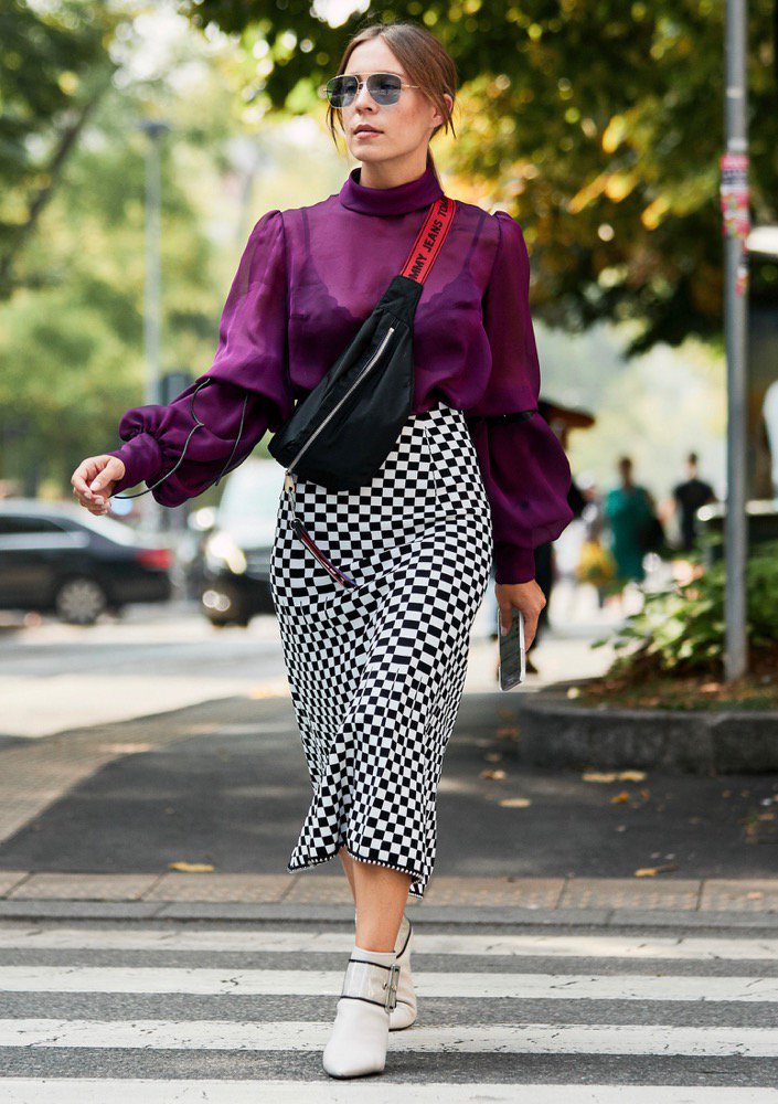 /storage/shares/uploads/files/Street-Style-Spring-2019-Black-Crossbody-Fanny-Pack.jpg