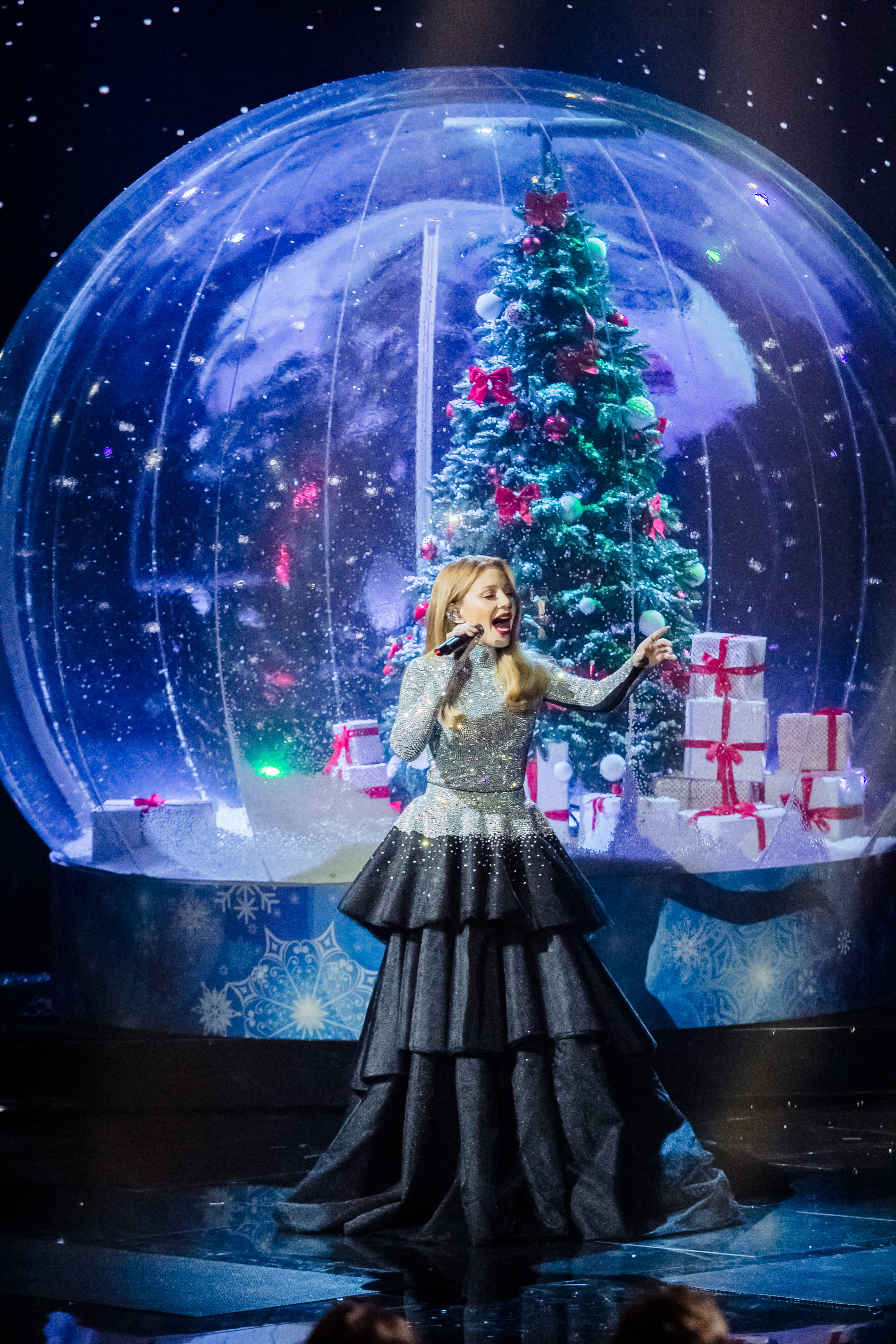 /storage/shares/uploads/files/Tina_Karol-1.jpg
