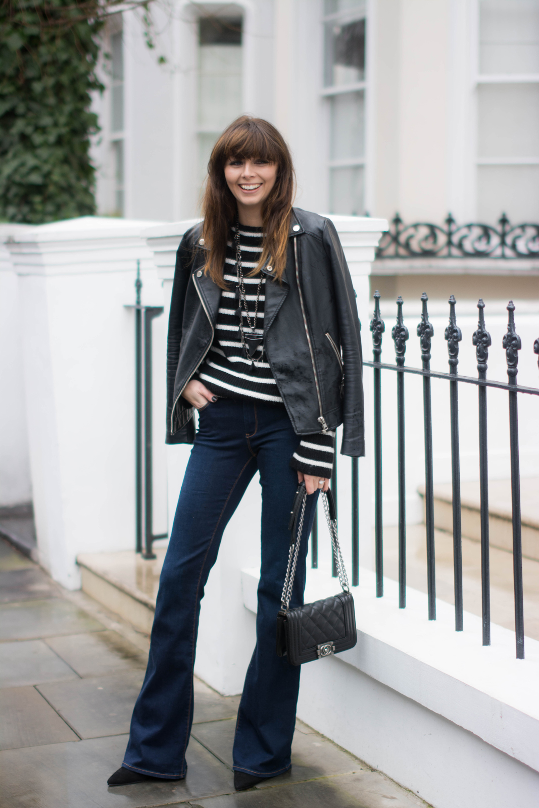 /storage/shares/uploads/files/fashionable-flare-pants-outfits-2.jpg