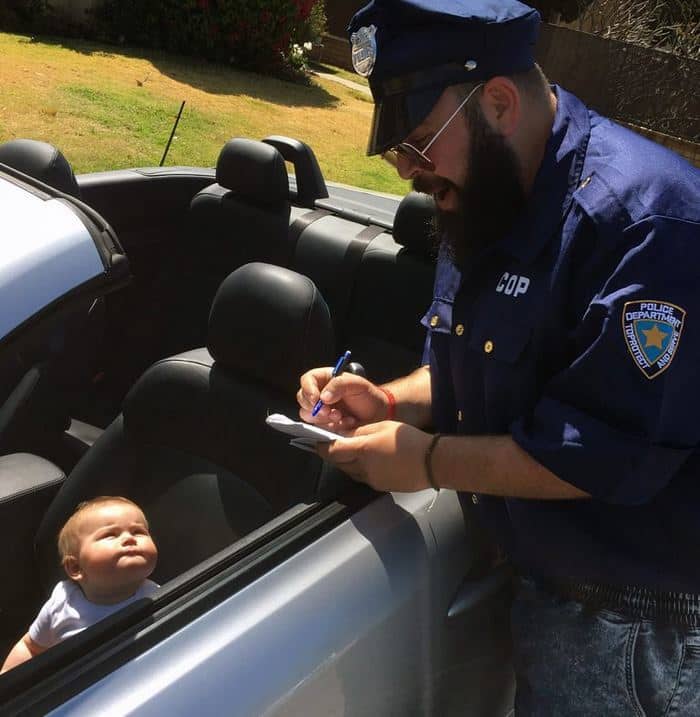 /storage/shares/uploads/files/father-dress-up-baby-daughter-costumes-sholom-ber-solomon-2-594d183ccde43__700.jpg