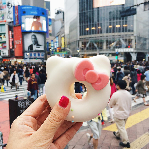 /storage/shares/uploads/files/food-around-the-world-sweets-travel-girl-eat-world-53-57230211df3b4__605.jpg