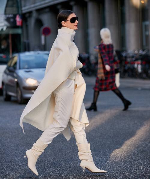 /storage/shares/uploads/files/how-to-tuck-trousers-into-boots-231757-1549363872339-image.500x0c.jpg
