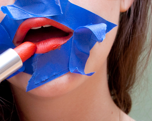 /storage/shares/uploads/files/howtoApplyLipstick.jpg