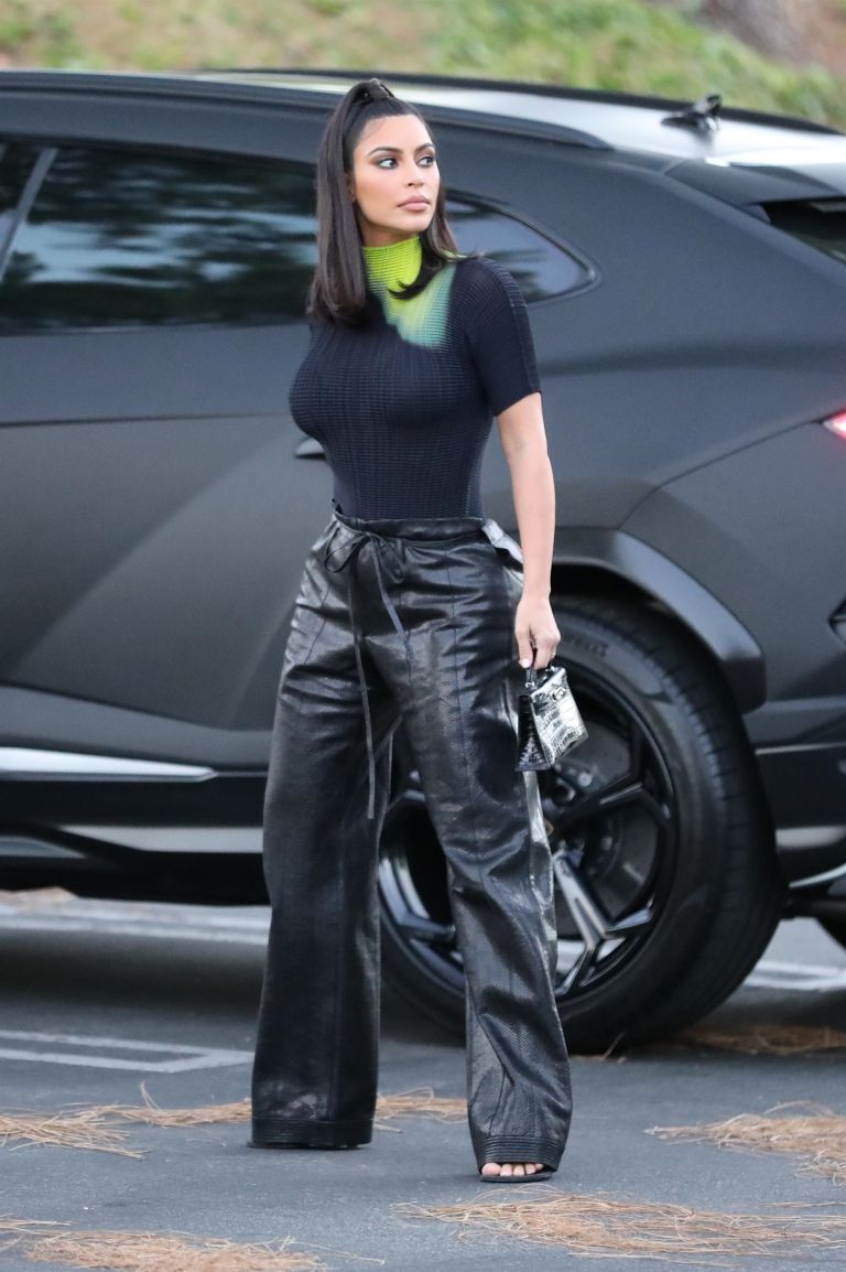 /storage/shares/uploads/files/kimkardashian-blusa-transparente-012.jpg
