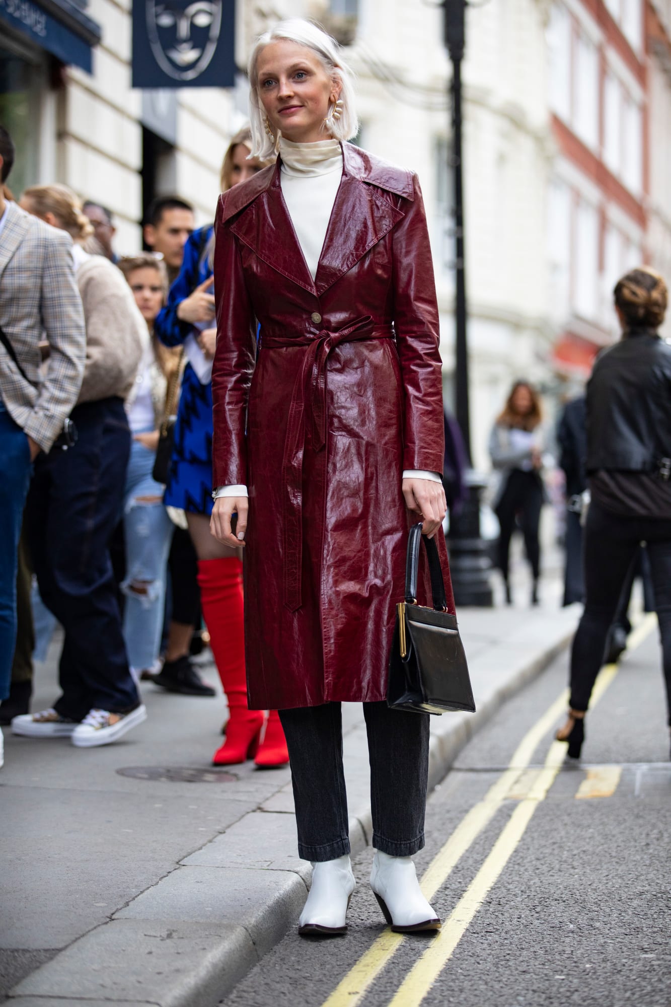 /storage/shares/uploads/files/london-fashion-week-spring-2019-street-style-15.jpg