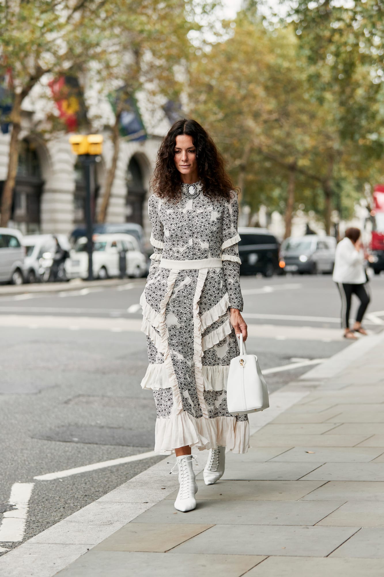 /storage/shares/uploads/files/london-fashion-week-spring-2019-street-style-80.jpg