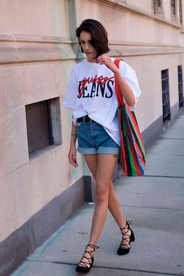 /storage/shares/uploads/files/look-short-jeans-tshirt-oversized-170314-011845.jpg