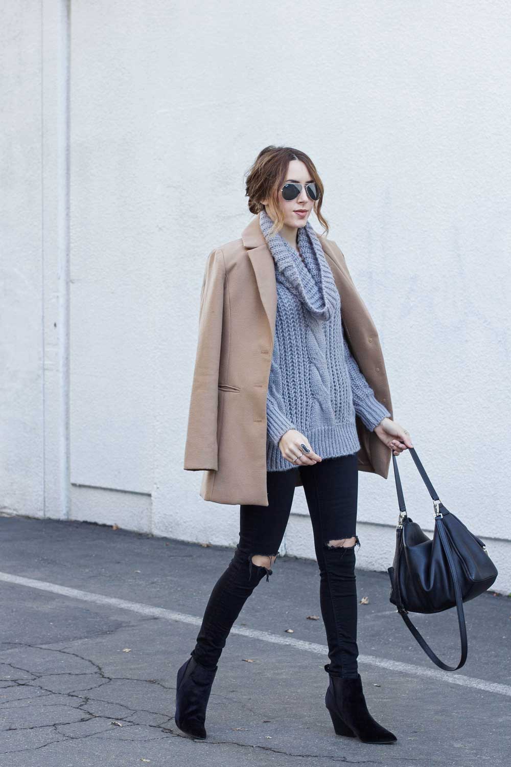 /storage/shares/uploads/files/tan-coat-street-style-outfit.jpg