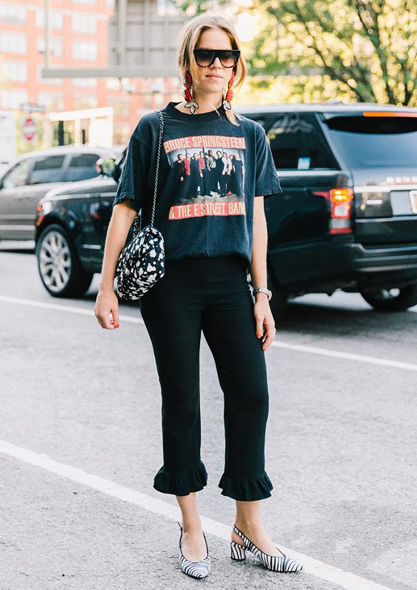 /storage/shares/uploads/files/the-shirt-trend-that-will-definitely-be-around-in-2017-2051557.600x0c.jpg