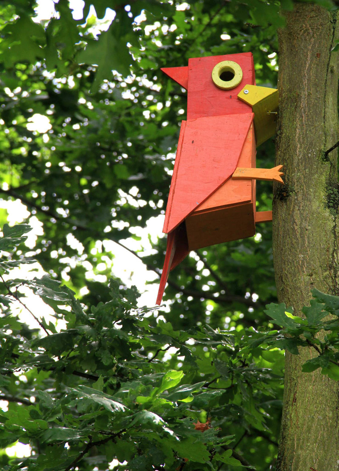 /storage/shares/uploads/files/urban-bird-houses-thomas-dambo-6.jpg